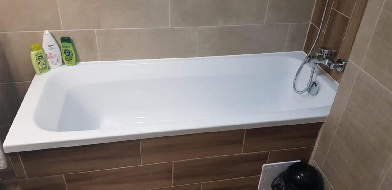 ブラショフApartament Modern Ioan Popasuアパートメント エクステリア 写真