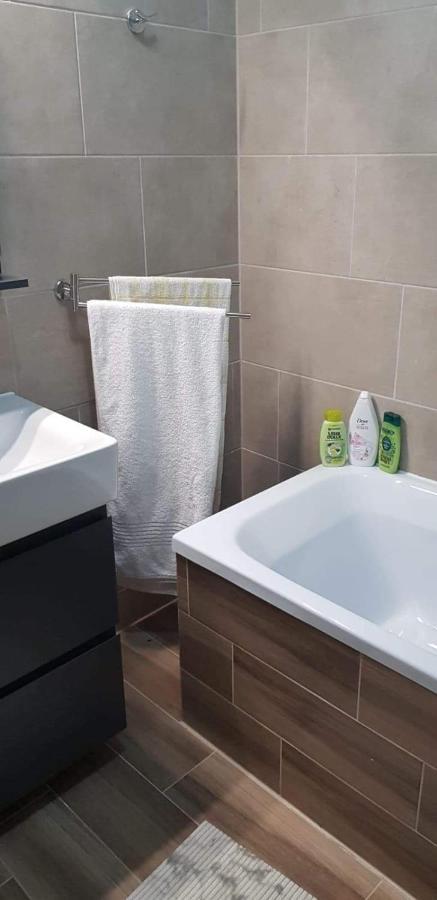 ブラショフApartament Modern Ioan Popasuアパートメント エクステリア 写真